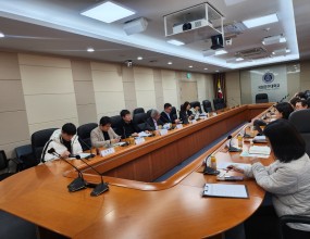 공주대학교 대학본부 중회의실에서 중부권(충남, 충북, 대전, 세종) 탄소중립지원센터 간담회를 개최하였습니다.  