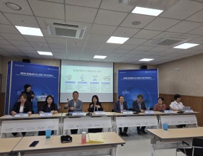 9월 2일 보령머드테마파크에서 열린 충청남도 탄소중립 국제컨퍼런스에서 저희 센터는 탄소중립을 위한 시민참여와 역할에 대한 세션 및 홍보 부스를 운영하였습니다. 